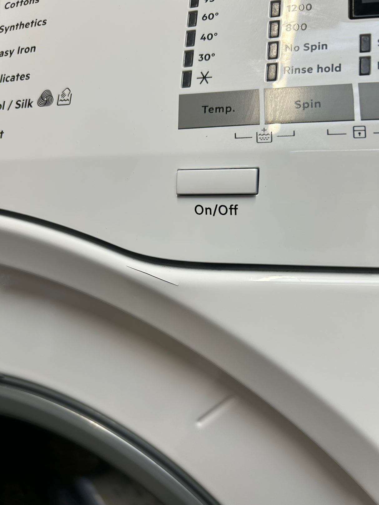 AEG L6FBK141B 10kg 1400 Spin Washing Machine in White